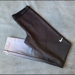 black and white nike leggings